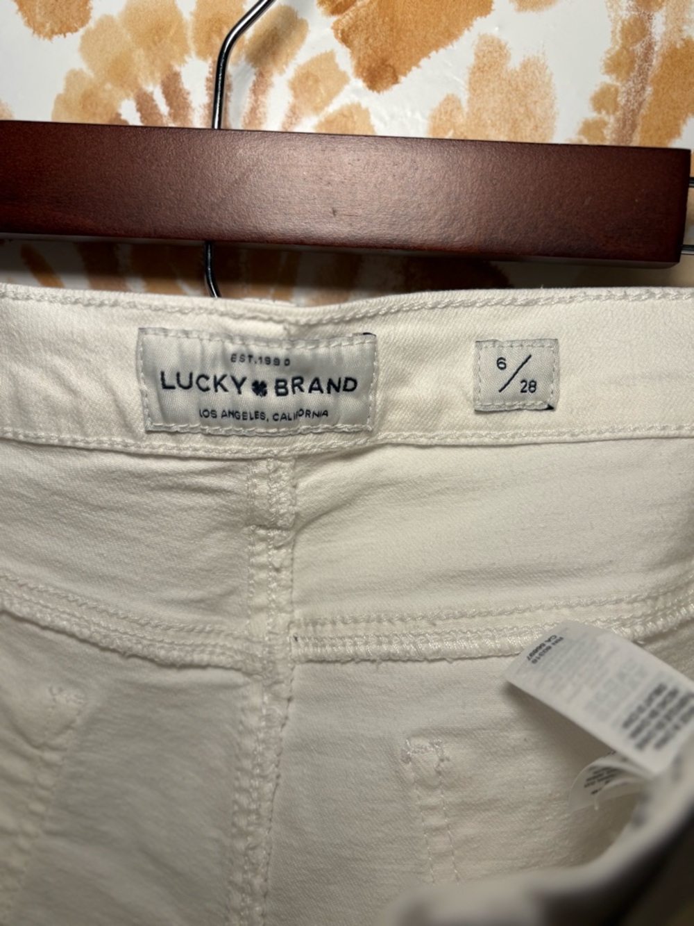 Lucky Brand Cream Raw-Hem Denim Shorts Size 6/28 - Picture 4 of 9